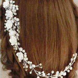 Elegant White Pearl Hair Comb